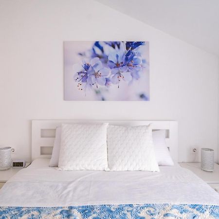 Mikonos Apartman Surčin Εξωτερικό φωτογραφία